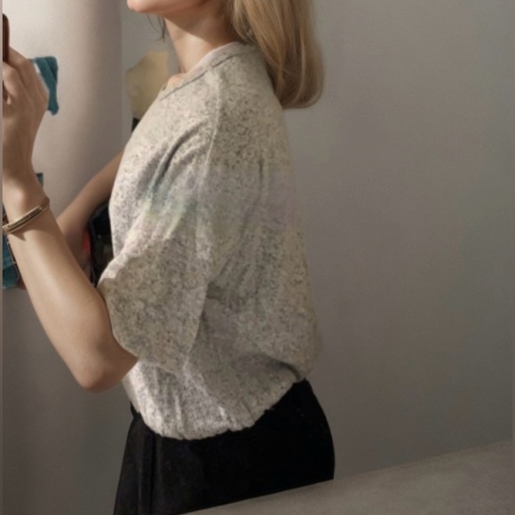 Light grey top - Picture 2 of 2